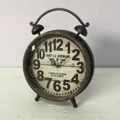 China Different Style Antique Vintage Gray Small Metal Desk Clock Shapes for sale