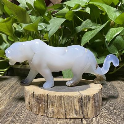 China wholesale crystal animal chalcedony blue leopard carvings europe gemstone leopard statue home decoration ornament for sale