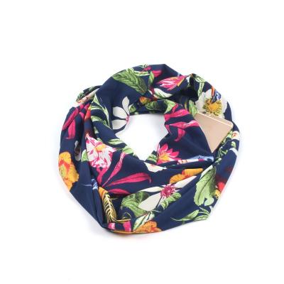 China Polyester Blending Pocket Scarf Flower Print Fashion Wholesale Fashion Hidden Loop Women's Infinity Scarf With Zipper Pocket for sale