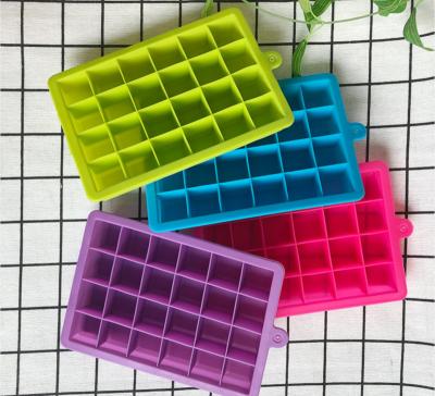 China Viable Summer Ice Cube Silicone Food Grade Mold Supporting Jelly Customization for sale