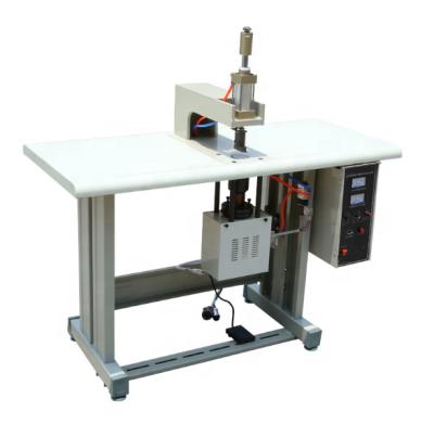 China Apparel Industry Apparel Industry Ultrasonic Welding Machine For Face Mask for sale