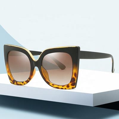 China Eyewear shopping MOCOO 2020 hot sale oversized sunglasses shape big frame eyewear modern personality women sunglasses for sale