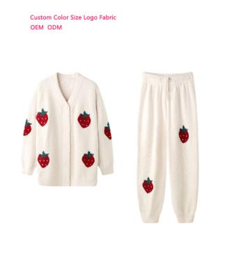 China Amazon Wholesale Sale Ladies Winter Warm Women QUICK DRY Coral Fleece Neutral Sleepwear Loungewear Set Pajamas Women for sale