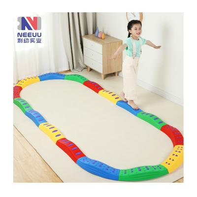 China Children's Balance Beam Home Vestibule Balance Board Tactile Toys Plastic Sensory Kindergarten Toys Training Equipment For Children for sale