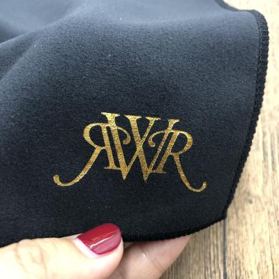 China Black Luxury Jewelry Brand Jewelry Polishing Cloth With Foil Silver Gold Hot Logo With Stitched Edge 30 x 30cm for sale