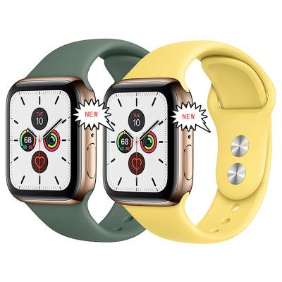 China 38mm 42mm 40mm 42mm Adjustable Soft Silicone Band For iWatch Series 7/6/SE/5/4 Sports Watchband For Apple Watch 44mm/42mm/41mm/45mm/T500/W26 for sale