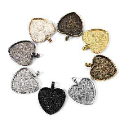 China Cabochon Base 10pcs/lot Fit 25mm Antique Glass Cabochon Heart Shaped Pendant Base Setting Trays Base For Jewelry Making Cameo Findings for sale