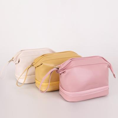 China Fashion Wholesale White Toiletry Bag Cosmetic New Product With Large Capacity Polyester Jute Cosmetic Bag for sale