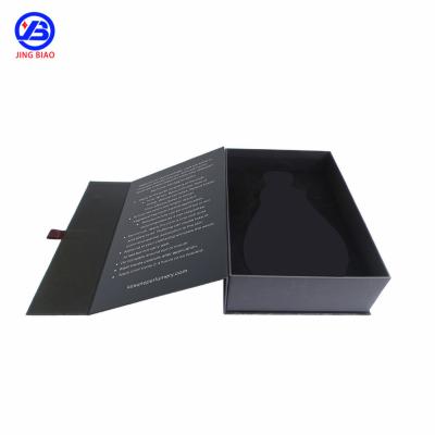 China Handmade Luxury Black Glossy Rigid Paper Lamination Magnetic Closure Custom Logo Label Packaging Whiskey Single Bottle Gift Wine Box for sale