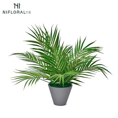 China Art Decor 2022 New Design Table Decor Artificial Palm Leaves Office Potted Plants for sale