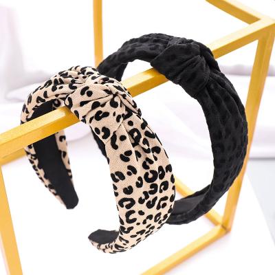 China Yingchao 2021 Vintage Fabric New Leopard Print Bow Print Handmade Thick Headband Hot Knot Top Hairband For Women Lady for sale