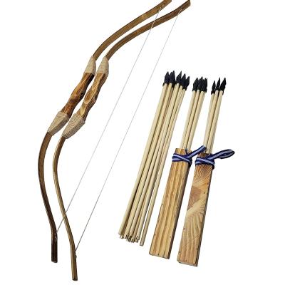 China Shooting Game Beginner Children's Archery Wooden Archery Set 3 Arrows 1 Bow 1 Shake Suitable For Outdoor Games for sale