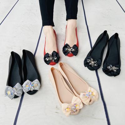 China Anti-Slippery Rhinestone Fancy Bowknot Ladies Flat Slip On Shoes Women Jelly Sandals for sale