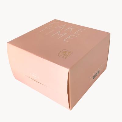 China Recycled Materials Gold Stamping 2021 Popular 10 Inch Cake Box 12x12x5 With Window Cake Panel for sale