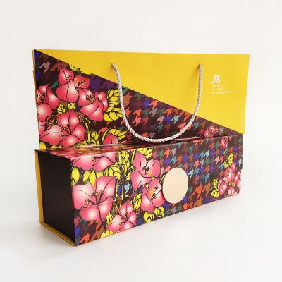 China Recycled Materials Donut Macaron Package Box And Bag Ad Custom Handbag Box For Store With Custom Logo for sale