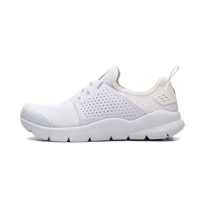 China Lightweight Fashionable Women's Slip-On Go Walking Sports Shoes Mesh Jogging Sneakers for sale