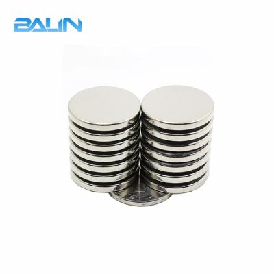 China Industrial Magnet High Strong Power Diametrically Magnetized N52 Neodymium Small Cylinder Magnet for sale