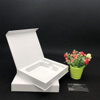 China All Cheap Price Customized Luxury Gift Set Small White Cardboard Packaging Magnetic Paper Gift Box for sale