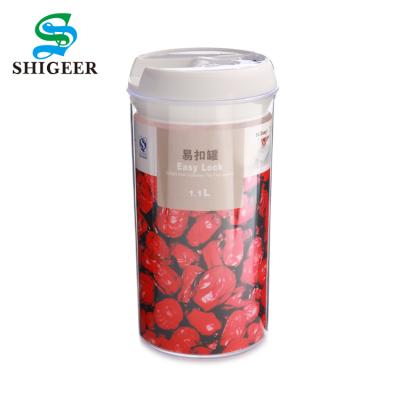 China Freshness Preservation Kitchen Use Portable Plastic Vacuum 1.1L Food Storage Container Dry Box For Sale for sale