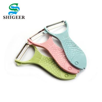 China Sustainable Customized Fruits And Vegetables Manual Pink Kitchen Tools Peeler for sale