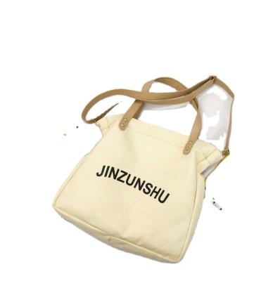 China Recyclable High Quality Large Capacity Literature Canvas Bag And Art One Shoulder College Students Handbag for sale