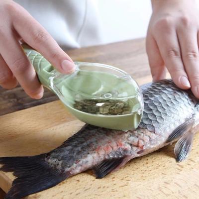 China Super Practical Restaurant Fish Flaker Fish with Essential Cover Kitchen Scales Easily Sweep Scraping Cutter to Avoid Flying Over Scales for sale