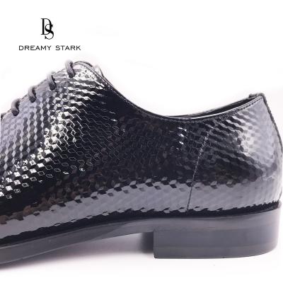 China Deodorization Diamond Pattern Men Genuine Leather Stylish Lace Up Shoe For Business And Wedding for sale