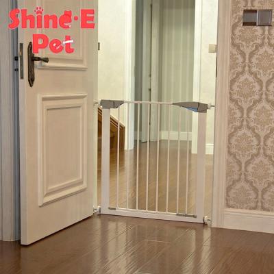 China Durable Solid Baby Kid Safe Guardrail Pet Insulating Stairs Gate for sale