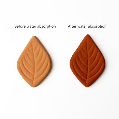 China Innovative Tobacco and Clay New Product Cigar Moisturizing Leaf Clay Leaf Humidifier Smoking Accessories for sale