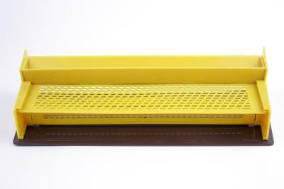 China beekeeping equipment plastic yellow pollen trap for sale