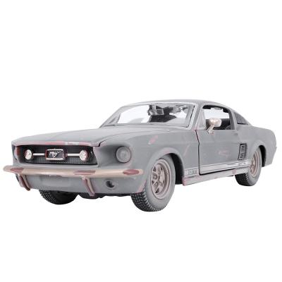 China Toy Fishing Accessories Maisto's 1:24 Diecast Model Car Make Old Ford Mustang 1967 GT Alloy Simulated Scale Version for sale