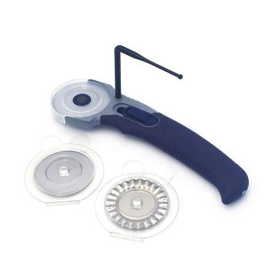 China Slide Open Factory Wave Blade Fabric Ergonomic Direct Stitching Ergonomic Rotary Cutter With 3 Blades Handwork Tools for sale