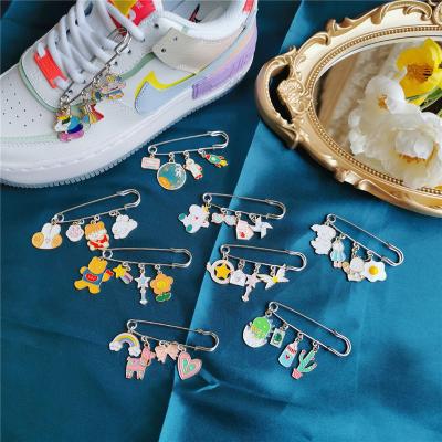 China Shoe Buckle 1pc DIY Metal Sneaker Charms Cartoons Shoe Charms Buckle Charm Buckle Laces Shoe Lock DIY Sneaker Buckle Accessories for sale