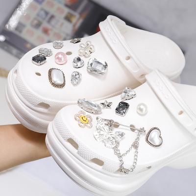 China Clog Charm Butterfly Shoe Clogs Buckle Package Designer Shoe Croc Accessories DIY Metal Shoe Charms Luxury Rhinestone Bead Chain Croc Charm for sale