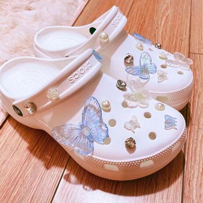 China Designer Croc Charms DIY Vintage Clog Charms Clogs Shoe Fashion Bridesmaids Shoe Decorations Women Elegant Quality for sale