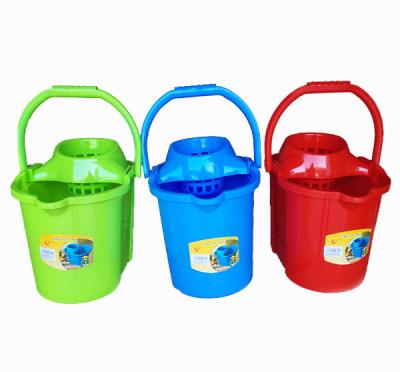 China Viable Item No.2331N 16L Squeeze Mop Bucket With Plastic Handle, Plastic Handle Plastic Mop Cleaning Bucket With Wringer for sale