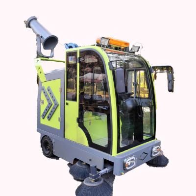 China Road ground new green sweeper can be used on the street with a water-spraying function for sale