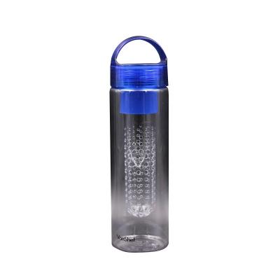 China Sustainable Fashion 760ml Portable Fruit Infuser Water Bottle With Tube Filter Inside for sale