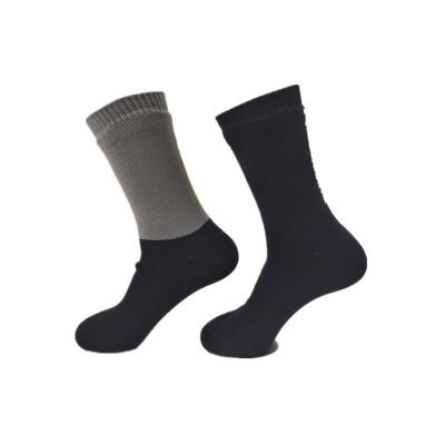 China PH-504 Logo Men Women Unisex Crew Size Breathable Custom Water Proof Socks Breathable Waterproof Socks For Hike In Water for sale