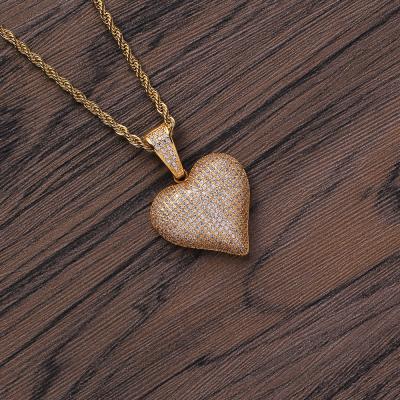 China Full CZ Gold Zircon Pendant Heart Shaped Pendant Mother's Day Gift Anti-allergic Jewelry Accessories for sale