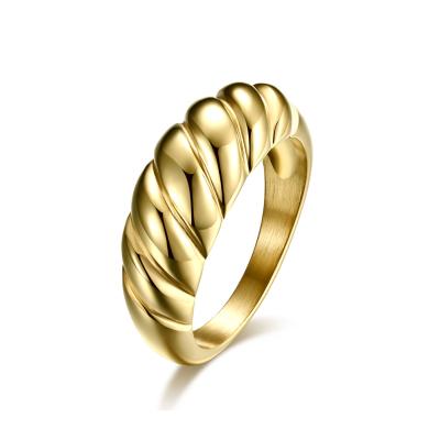 China Chunky Twisted Stainless Steel Anti-allergic Women's Ring 18K Gold Plated Marriage Proposal Couples Ring for sale