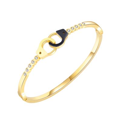 China Anti-allergic Valentine's Day Gift Personalized 18k Gold Stainless Steel Handcuff Bracelet for sale