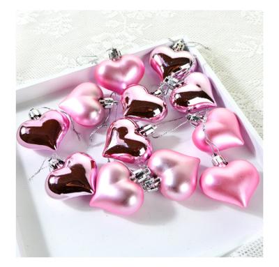 China Romantic Suppliers Wholesale Christmas Valentine Day Plastic Heart Hanging Ornament for sale