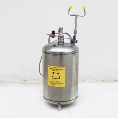 China BTBH80 Stainless Steel 21 Gallon 80L Portable Eye Emergency Wash Station With Trolley for sale