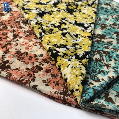 China New fashion beautiful memory polyester floral 100% chiffon printed fabric for women's dress for sale