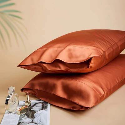 China Anti-static High Quality Super Soft Silk Pillowcase Christmas Pillowcase Box For Gift for sale