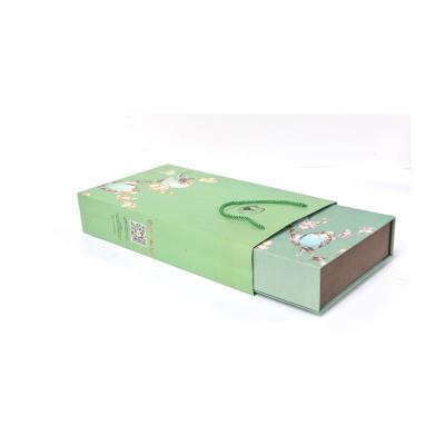 China Cardboard Customization Best Price Folding Letterpress Craft Paper Packaging Box Customization for sale