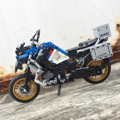 China DIY TOY Winner 948pPCS 7048 Assembled Building Blocks 1:6 Adventure Motorcycle Transnational Model Toys For Children for sale