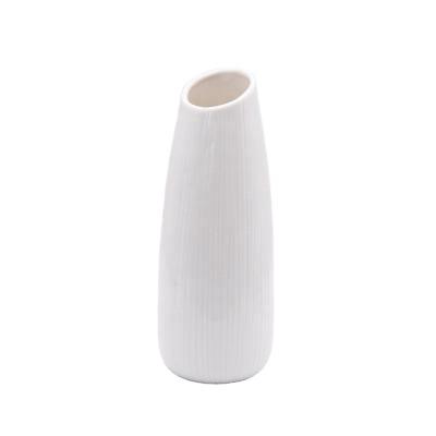 China Retro Clay Pottery Flower Vase Bud Art Decor Nordic Rustic White Vase Decoration for Home Decor Small Art Decor Decal Modern Ceramic Shelf for sale