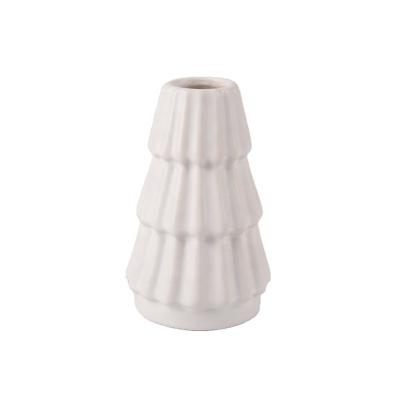 China Nordic home ornament candle decoration candle holder candle holder burning ceramic wedding candlestick holder for sale